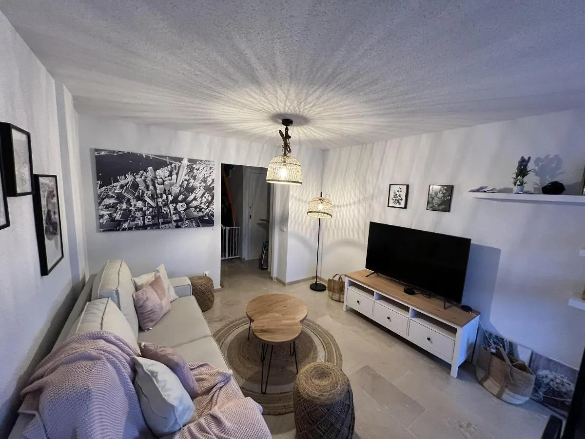 Lovely Penthouse Casares Costa - 500 Meters From The Beach Bahia de Casares アパート